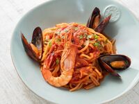【テイクアウト】漁師風トマトソーススパゲッティ・クアドラーティ（店頭払い）