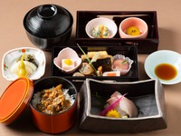 [Four Seasons]サラダ・デザート・スープ・コーヒービュッフェ付き