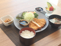 【4・5月限定】みちのくグルメ街道（みやぎのポークの厚切りとんかつ）