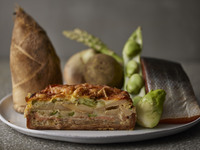 【4月】季節のキッシュ  4名様分【 3,600円(税別) 】