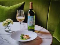 Kyushu7-course dinner with a glass of champagne