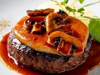 Chef's Recommended Hamburger Steak + Side Buffet (4,100 yen)