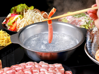【事前決済用メニュー】秒でとろける吟醸ラムしゃぶ食べ放題に、豪華ずわいかにしゃぶを楽しむ至福《飲み放題＆デザート付》Vコース