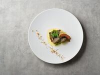 [Weekdays: Signature Lunch] A luxurious 6-course spring lunch featuring Aichi beef rump as the main dish, plus complimentary welcome drink and tea (April 1st - May 10th)