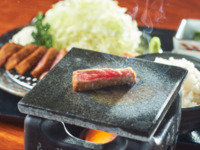 牛かつ定食 小鉢3種 130g　だしお茶漬け付き