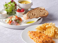 🍃テラス席確約🍃【平日】メインが選べるカジュアルランチプレート