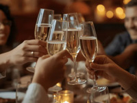 【DINNER／4名様限定】Sprkling Wine1本付 ＋人気メニューを選べるシェアコース全5品