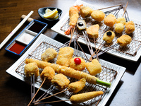 [¥5,500] Great value course featuring obanzai (Kyoto-style home cooking) and kushikatsu (deep-fried skewers).