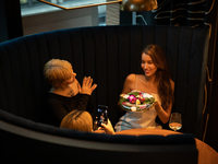 【9층 BOX석 확약! DINNER ANNIVERSARY PLAN】건배 음료 첨부 전 4품 어뮤즈＋전채＋메인＋디저트＋메시지 플레이트＋커피