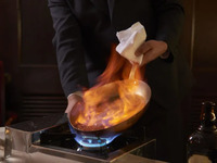 【クレープシュゼット　フランベサービス】