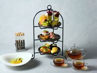 【平日：季節のアフタヌーンティー】5～6月限定 宮崎県産マンゴー×抹茶の贅沢アフタヌーンティー