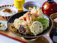 [Choose your main dish for our gourmet lunch set] Tempura assortment + coffee included