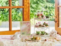 【平日・テラス席】ロゼスパークリング1ボトル付き◇マリアージュフレール社 紅茶1ポット付き◇ 🍓いちごも楽しむ🍓抹茶と桜のアフタヌーンティ with 祇園辻利（2名専用）