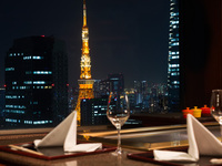 4/1～ Tokyo Tower view [Special Plan] Dinner "AKASAKA" Superior Japanese Black-haired Wagyu and Fresh Abalone or Rock Lobster Course 37,100 yen