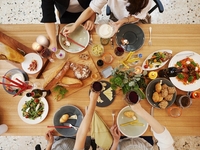 【¥2,750 ドリンク2杯付きアペリティーボセット】テラスで優雅にピンチョスを