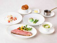 庭園席にて「ローストビーフコース」