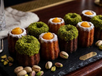 TAKEOUT "カヌレセット　10個入り ピスタチオ 柑橘"