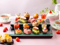 Summer Strawberry Afternoon Tea ★ Weekdays (11:30 reservation)