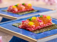 Private room guaranteed. [Sister restaurant Ginza Chikamitsu Yakiniku Top 100 Restaurants 2025 Award Commemorative Course] We offer 7 carefully selected grilled dishes, including "Selected Wagyu Beef with Crab and Salmon Roe Chirashi Yukke Dog" and "Wagyu Beef Fillet Brioche Cutlet Sandwich".