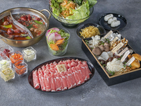 Luxury Lamb & Tengen Pork Shabu-Shabu Course [Includes Rare Mushroom Platter & All-You-Can-Eat Two-Color Hot Pot]