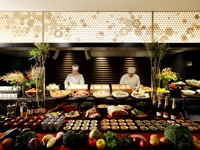 7月15日より開催　プレミアムディナーブッフェ～厳選された肉と海鮮、金沢の恵みを心ゆくまで～　（3歳以下無料）