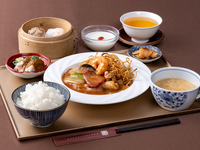 【ランチ】南国酒家　一菜ランチ　Ｃ　【真イカとネギのうす塩炒め】