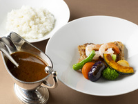 [Hokkaido Beef Miso Cutlet Rice Bowl] Includes salad, dessert, soup, and coffee buffet.