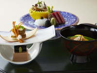 【日付限定4/18・19ディナー限定★個室確約】3時間飲み放題付　和楽御膳