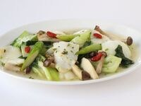 【休日オンライン予約限定】お勧めランチ　花切りイカと小海老の大葉炒め（5月）