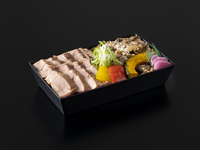 【テイクアウト】白老牛と真狩ハーブポークのあいのせ重