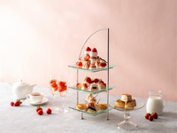 [Weekdays, Limited Seating, Time Sale] Afternoon Tea & 25 Types of Coffee/Drinks with Strawberry Sparkling Wine | ¥7,380