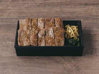[Takeout] Specially selected A5 Kuroge Wagyu beef yakiniku bento