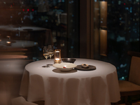 Anniversary course + complimentary champagne + whole cake [Window seat guaranteed]