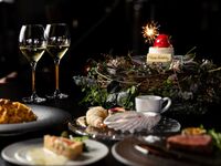 [Limited Quantity Riverside Seat Guaranteed Luxury Birthday Course] A luxurious 5-course appetizer platter, double main courses of fish and Wagyu beef, and our popular sea urchin noodles, plus a celebratory sparkling wine and a flower wreath cake. A truly upscale and extravagant celebration.