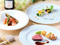 【★5月限定！お祝いにおすすめ★】スパークリングワイン含む3杯のペアリングワイン付！メインはオマールエビ・国産牛フィレ肉を含む全5品フルコースディナー