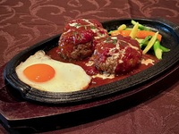 【肉（29）の日ランチ】食べ比べ鉄板ツインハンバーグ