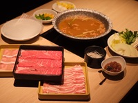 [โปรโมชั่นพิเศษช่วงฤดูใบไม้ผลิ] ชาบูชาบู กุ้งผัดเกลือ