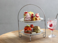 [Reservations accepted from 14:00 to 17:00] Strawberry Afternoon Tea Set