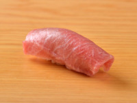 Seasonal Omakase of Nigiri and Delicacies by Chef Sakai’s apprentice　Lunch①　¥22,000+ (tax included)