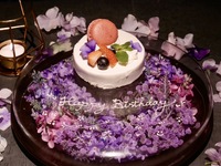 【기념일～첫 연애(하츠코이 아자미)～】건배 칵테일 첨부 “Birhday Color Special” 소중한 사람에게 주는 “특별 생일 케이크”가 붙은 코스