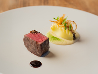 （6/2～）【Limited number of groups】Includes a crystal caviar tin! Dinner Set Menu included Olive beef as Main dish