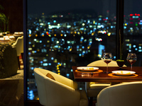 （6/2～）【Anniversary Dinner Plan】 Window Side Table / Glass of Champagne Benefit! Dinner Set Menu included Olive beef as Main dish + Anniversary Whole Cake