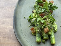 Grilled asparagus with green gribiche sauce