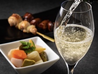 【女子会プラン(土日祝限定・2.5h制)】スパークリングフリーフロー&飲み放題付き