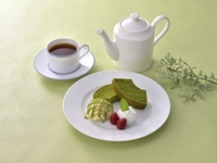 抹茶のバウムクーヘンセット(コーヒー または 紅茶付)