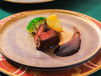 【10名様までワンドリンク付き！5/1～6/29】季節で巡る中国料理の旅(上海料理）ディナーコース 水晶￥12000