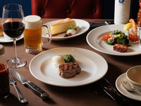 【MENU STAGIONALE】1 giugno - 21 giugno <Menu Filetto Mignon per la Festa del Papà> 5 portate in totale, tra cui un piatto di antipasti originali per la Festa del Papà e una bistecca di filetto mignon.