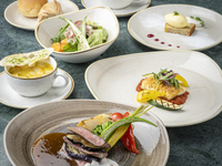 【 Lunch Set】 Wメインで肉料理が選べる全6品セット＋乾杯ドリンク付き　6/15～