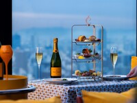 【First Hour セール/17:30限定】アペタイザータワー＋選べるメインディッシュ+Veuve Clicquot Yellow Label 飲み放題付き フリーフロープラン