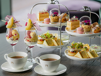 【Seasonal Flavors】PEAKS Afternoon Tea with Free-Flow Café Beverages (120 Minutes)